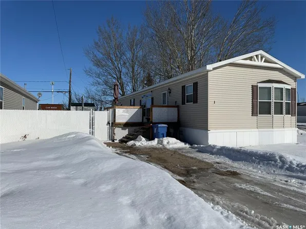 UNIT #1-555 Dielschneider ROAD, Melville, SK S0A 2P0