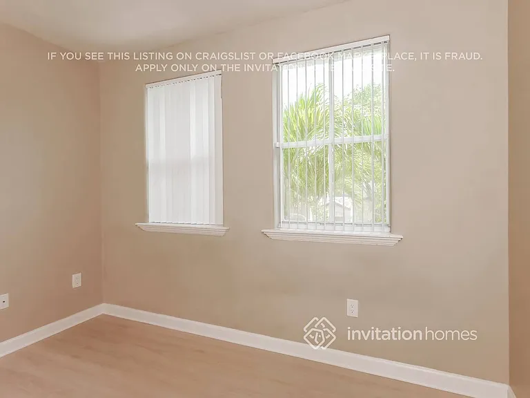 11043 NW 48th Ln — Photo 14