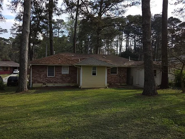 136 Hillsdale Dr SE — Photo 15
