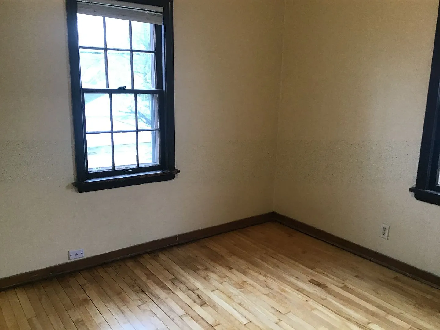 7311 W Center St — Photo 4