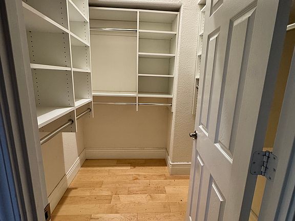 3rd image of 1424 Norman Dr