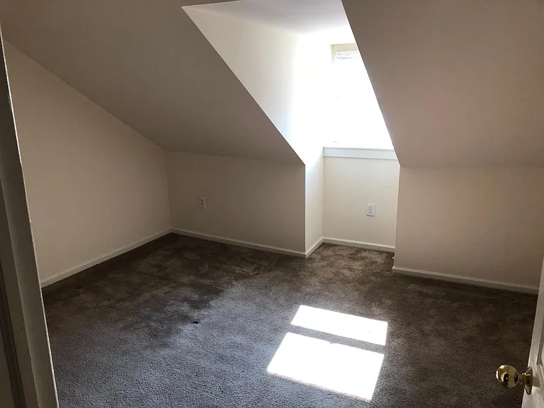 237 N 2nd St #2D — Photo 11