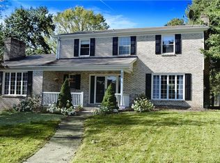 220 Harwick Dr, Pittsburgh, PA 15235