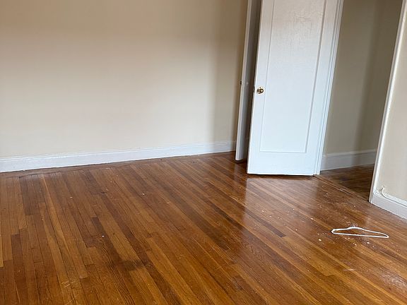 3rd image of 255 Centre Ave