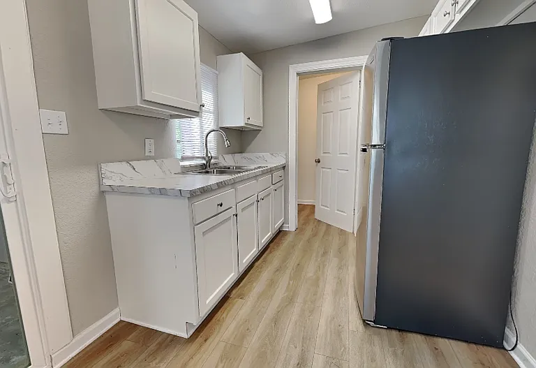 5306 Paris Ave — Photo 2