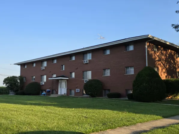 425 S Roosevelt Ave #6, Kankakee, IL 60901