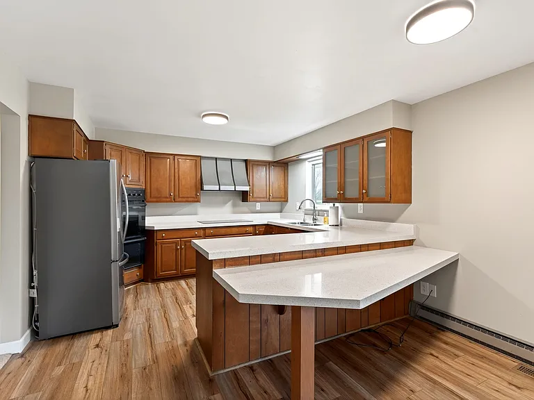 543 W Krepps Rd — Photo 9