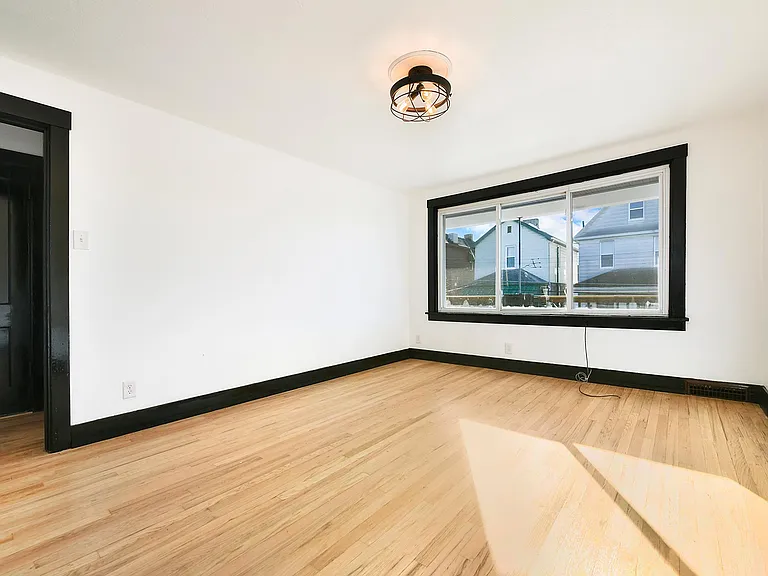 209 Mary St #2 — Photo 12