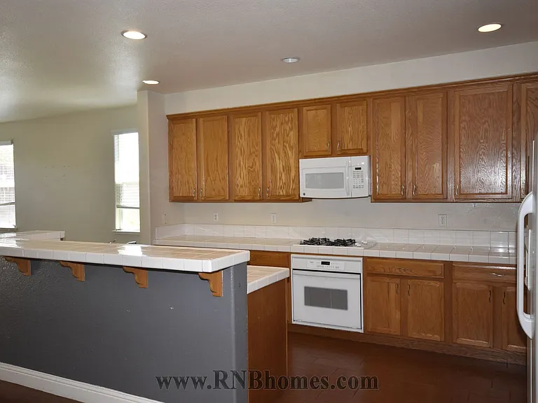 133 Marinette Ct — Photo 7