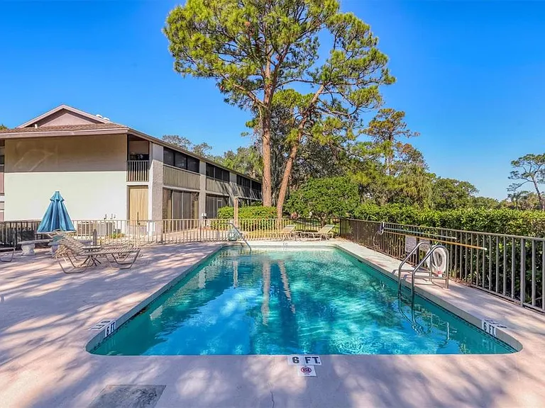 3031 Quail Holw #16 — Photo 32