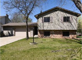 7424 103rd St W, Bloomington, MN 55438