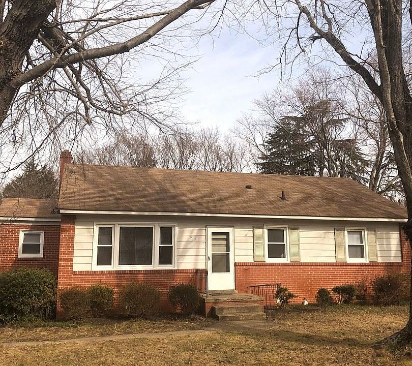 1st image of 1901 Lansing Ave