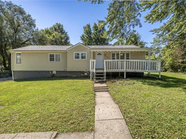 8707 Longview Rd, Kansas City, MO 64134
