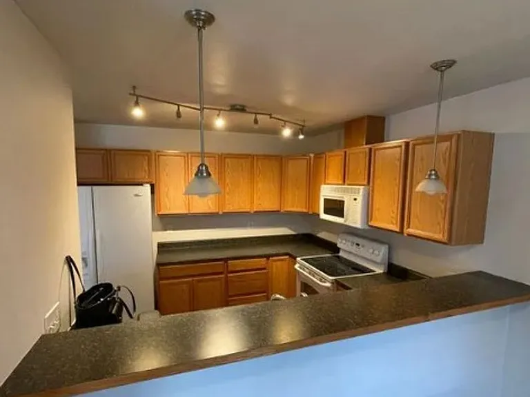 5756 Legoe Ave — Photo 3