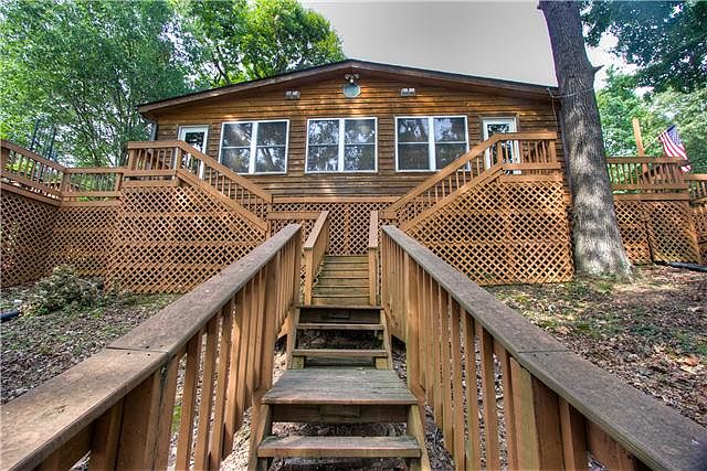 1st image of 125 Camelot Dr