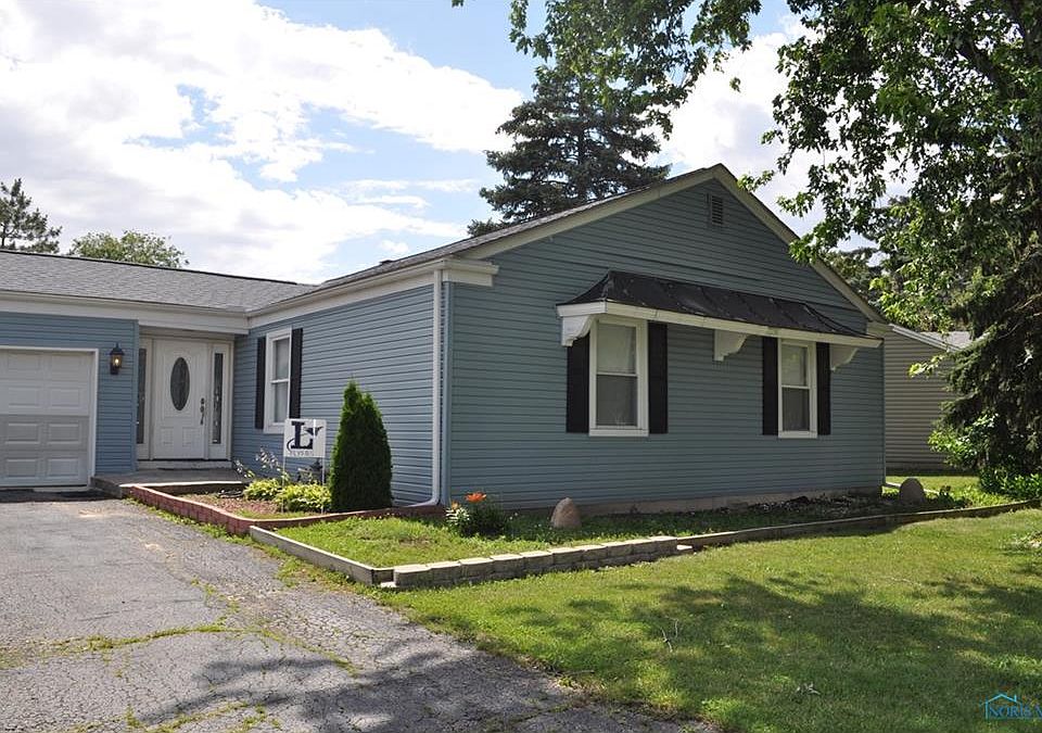 1st image of 1004 Lakehurst Dr