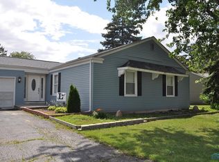 1004 Lakehurst Dr, Northwood, OH 43619