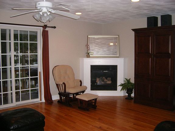 Living Room w/ Fireplace