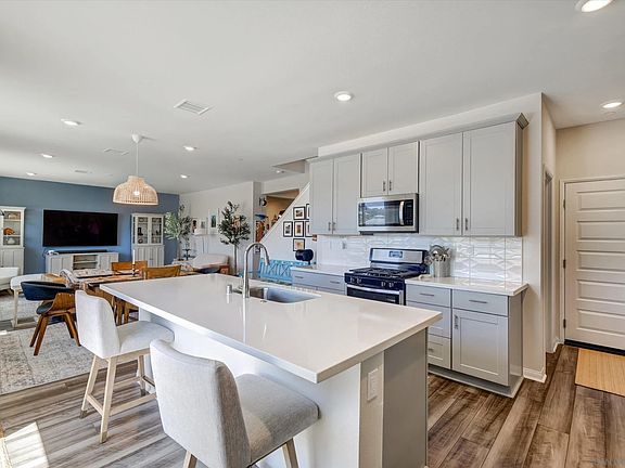 4th image of 28224 Blossom Ct