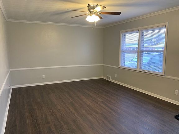5th image of 3428 Royal Dr