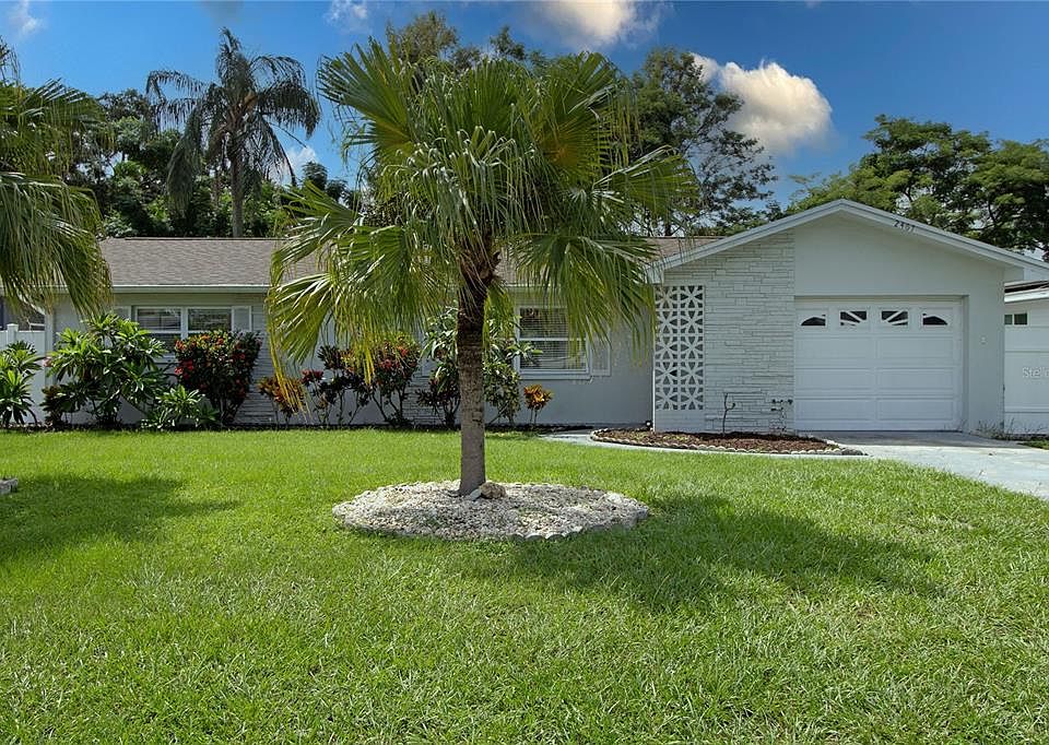 1st image of 2467 BRENTWOOD DRIVE