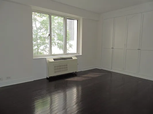 Rented by essential NEW YORK Real Estate | media 14