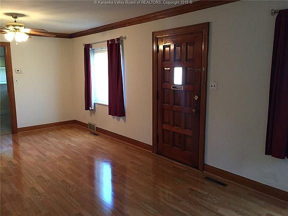 4th image of 2123 Highland Ct