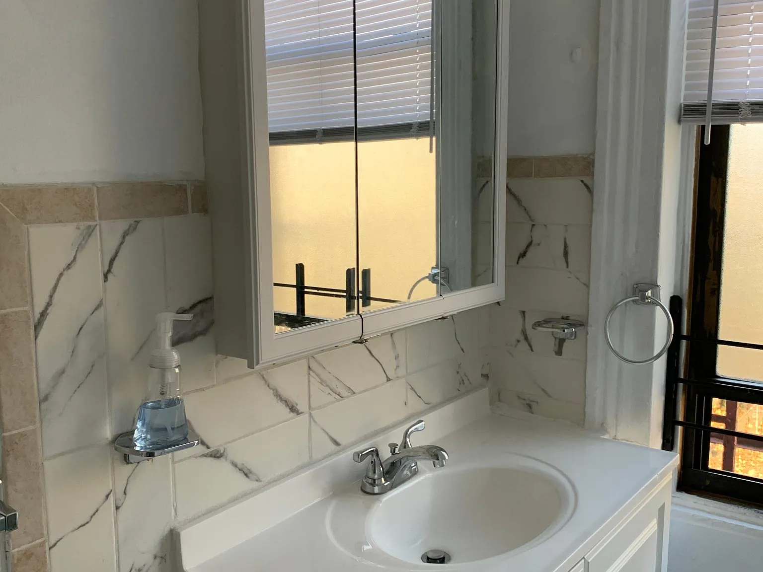 1 bed, 700 sqft, $1,600 — Photo 3