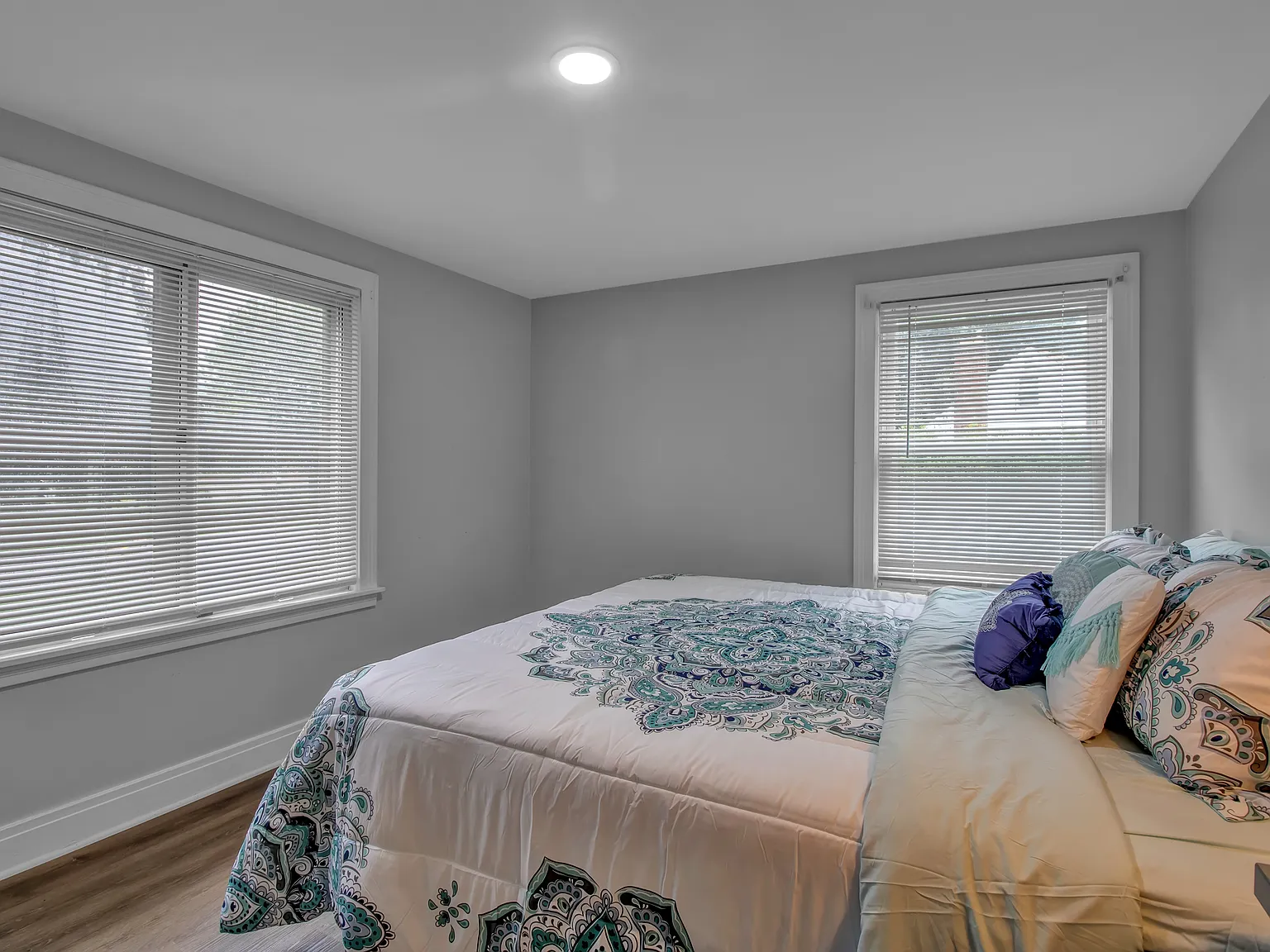 3 bed, 721 sqft, $2,000 — Photo 4