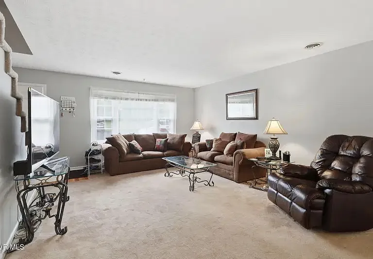 3539 Netherland Inn Rd #9 — Photo 4