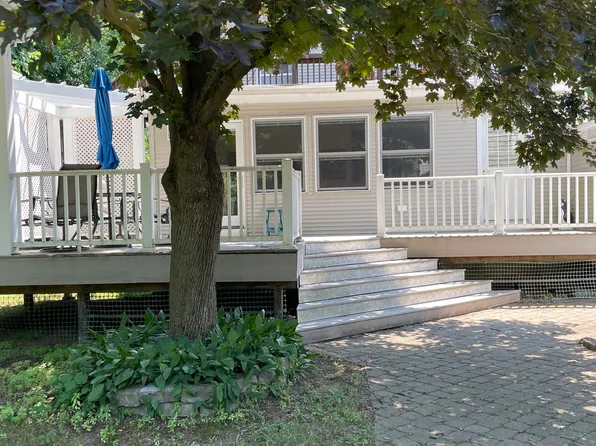 147 Thorndike St #1, Arlington, MA 02474