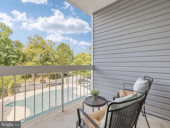 3rd image of 3176 Summit Square Dr #4-C10