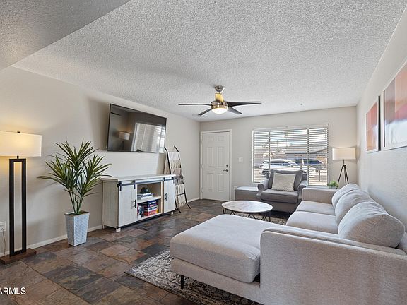 5th image of 520 E WATSON Drive