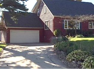 488 Lybrand St, Postville, IA 52162