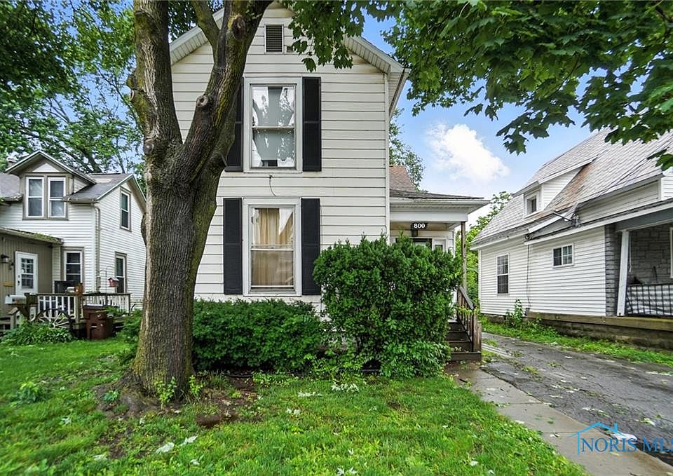 1st image of 800 S Blanchard St