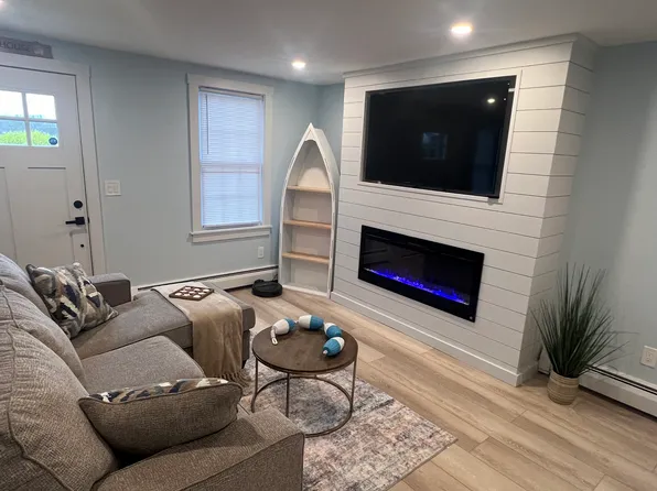 3 Dexter Ave, Sandwich, MA 02563