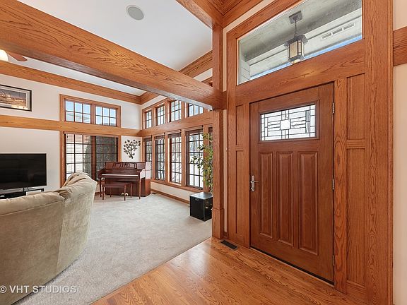 3rd image of 1247 N Deer Ave