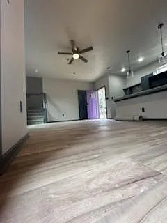 1008 York Avenue - B — Photo 3