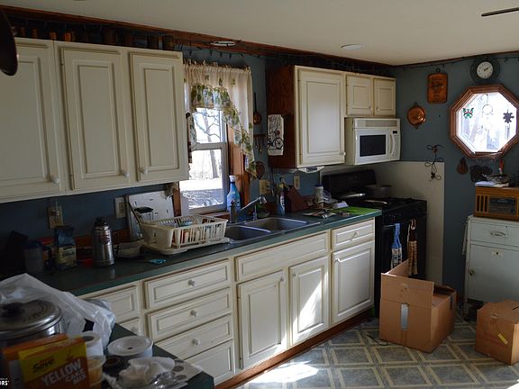 4th image of 21436 400th St