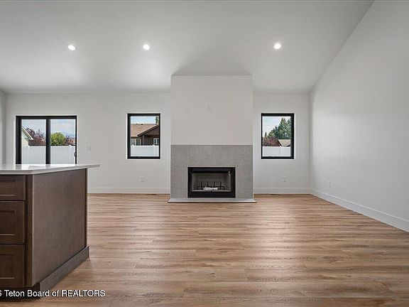 5th image of 8841 Jess Dr