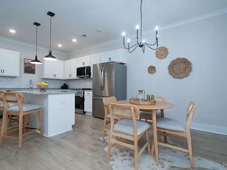 22105 Cove Ln — Photo 11