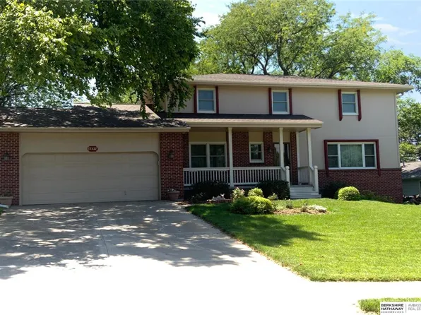 12327 Nicholas St, Omaha, NE 68154