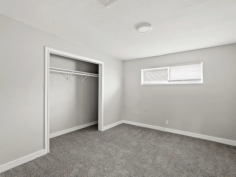 7815 Glass St — Photo 9