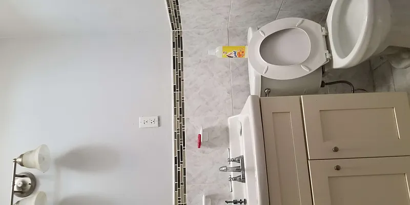 Rented by Perl Group Real Estate | media 8