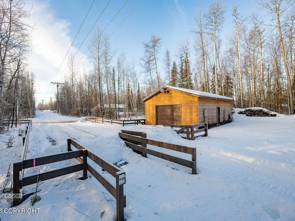 6361 W Beverly Lake Rd, Wasilla, AK 99623