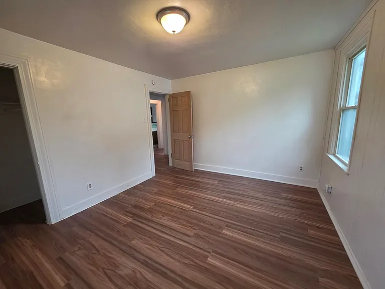 703 1/2 Waddell Ave — Photo 16