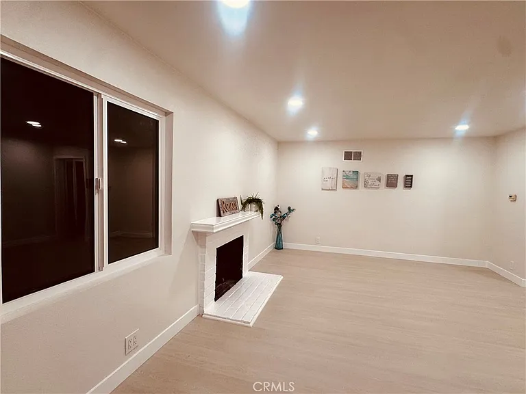 12431 Merrill St — Photo 30