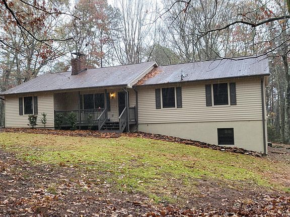 2nd image of 373 Rock Chimney Ln