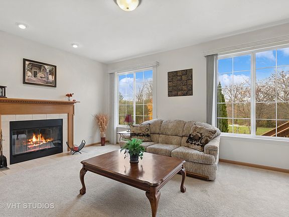 4th image of 452 W Dalton Dr