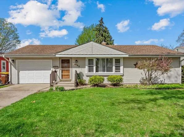 803 Emerson Dr, Rockford, IL 61108